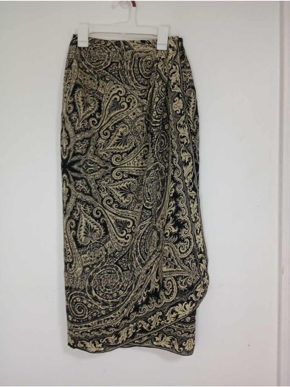 Emanuel Ungaro 100% Wool Paisley Wrap Maxi Skirt Women's Size 4 Black Cream